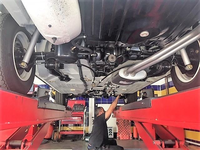 Test tlumicu je klicem k bezpecne a komfortni jizde